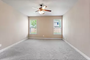 1055 Brigid Ct, Dickinson, TX 77539 - Photo 9