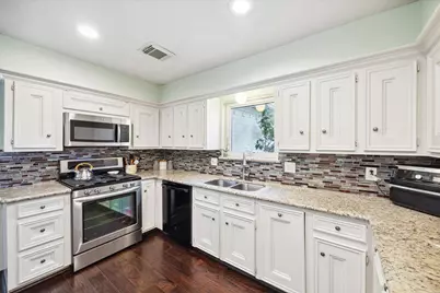 302 Houghton Road, Katy, TX 77450 - Photo 13