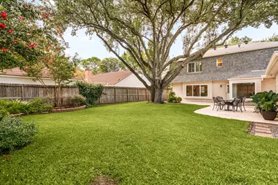 10822 Piping Rock Lane, Houston, TX 77042 - Photo 47