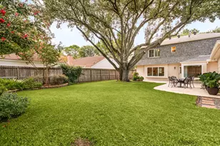 10822 Piping Rock Ln, Houston, TX 77042 - Photo 47
