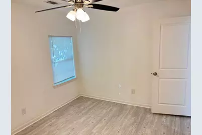 5217 Malmedy Road #A, Houston, TX 77033 - Photo 17