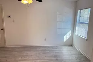 5217 Malmedy Rd, Houston, TX 77033 - Photo 9