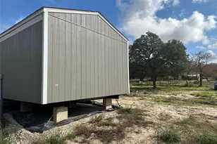 23197 W Addison St, San Antonio, TX 78264 - Photo 33