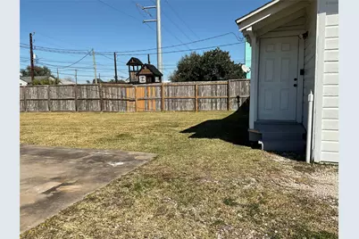 5728 Sylvia Drive, Galveston, TX 77551 - Photo 23