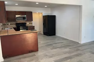 5728 Sylvia Dr, Galveston, TX 77551 - Photo 5