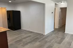 5728 Sylvia Dr, Galveston, TX 77551 - Photo 9