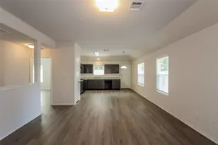 2713 S Lina Ct, Conroe, TX 77301 - Photo 5