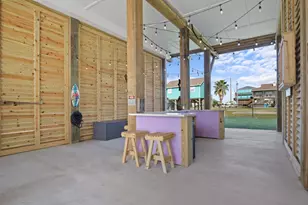 882 Townsend Dr, Crystal Beach, TX 77650 - Photo 29