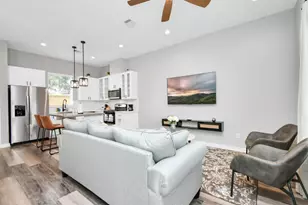 407 Stonework Oaks Ln, Houston, TX 77076 - Photo 9