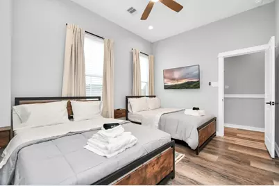 407 Stonework Oaks Lane, Houston, TX 77076 - Photo 17