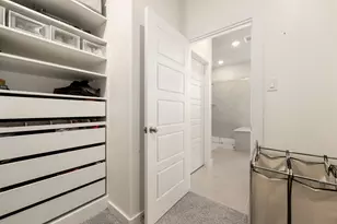 3104 Valley Peak Dr, Houston, TX 77063 - Photo 13