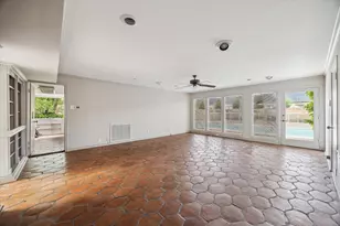 626 Rocky River Rd, Houston, TX 77056 - Photo 21