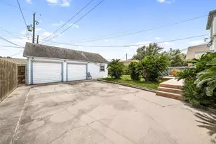 4309 Ursuline St, Galveston, TX 77550 - Photo 33