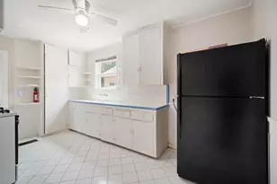 4309 Ursuline St, Galveston, TX 77550 - Photo 5