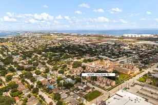 4309 Ursuline St, Galveston, TX 77550 - Photo 37