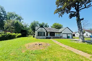 304 North St, Baytown, TX 77520 - Photo 1