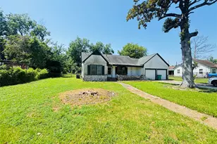 304 North St, Baytown, TX 77520 - Photo 7