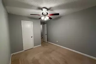 1917 Miramar Green St, Seabrook, TX 77586 - Photo 9