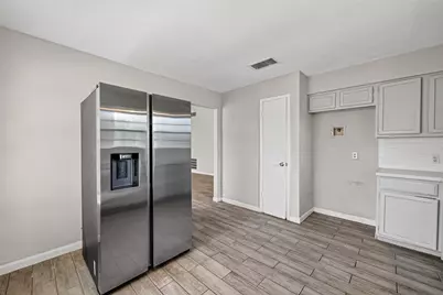 11626 Bexley Drive, Houston, TX 77099 - Photo 9