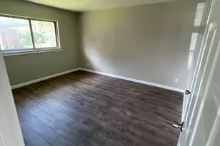 9902 Valley Sun Dr, Houston, TX 77078 - Photo 11