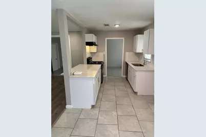 9902 Valley Sun Drive, Houston, TX 77078 - Photo 3