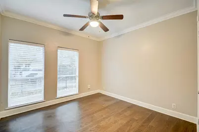 711 W 10th Street #A, Houston, TX 77008 - Photo 9