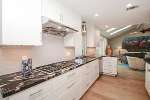 14110 Barryknoll Ln, Houston, TX 77079 - Photo 17