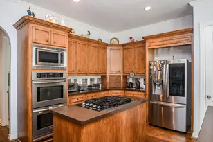 19 Clear Springs Ct, Sugar Land, TX 77479 - Photo 11