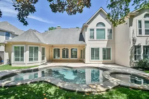 19 Clear Springs Ct, Sugar Land, TX 77479 - Photo 3
