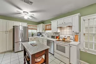 2323 Bartlett St, Houston, TX 77098 - Photo 3
