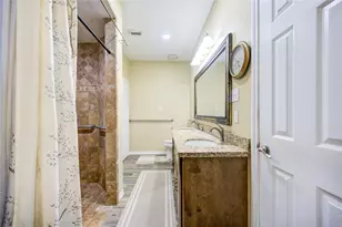 316 N Ranch House Rd, Angleton, TX 77515 - Photo 15