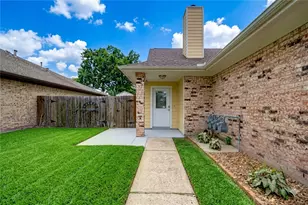 316 N Ranch House Rd, Angleton, TX 77515 - Photo 3