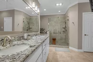 12833 Kingsbridge Ln, Houston, TX 77077 - Photo 23