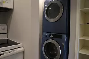 12633 Memorial Dr, Houston, TX 77024 - Photo 11