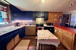 2527 Bastrop St, Angleton, TX 77515 - Photo 9