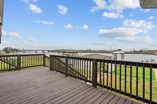 822 W 2nd St, Freeport, TX 77541 - Photo 43