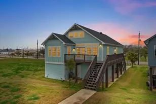 822 W 2nd St, Freeport, TX 77541 - Photo 5