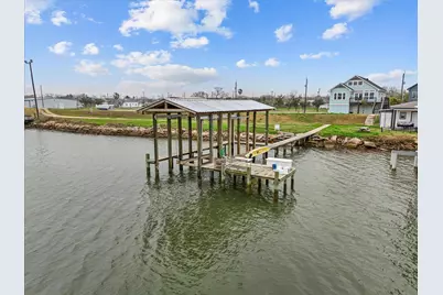 822 W 2nd Street, Freeport, TX 77541 - Photo 3