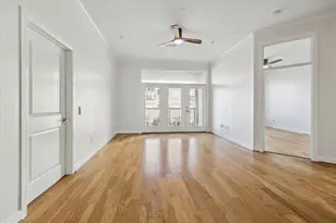 300 St Joseph Pkwy, Houston, TX 77002 - Photo 5