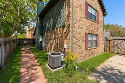 11 Regency Lane, Houston, TX 77088 - Photo 23