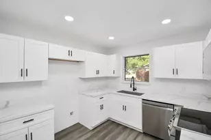 7022 Castleview Ln, Houston, TX 77489 - Photo 7