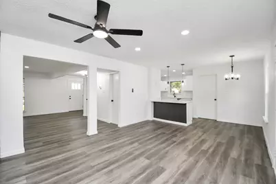 7022 Castleview Lane, Houston, TX 77489 - Photo 5