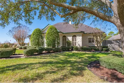 204 Leisure Lane, Friendswood, TX 77546 - Photo 7