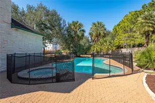 204 Leisure Ln, Friendswood, TX 77546 - Photo 13