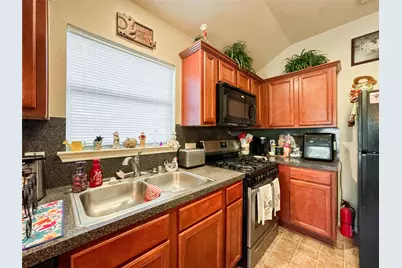 7031 Musclewood Road, Baytown, TX 77521 - Photo 11