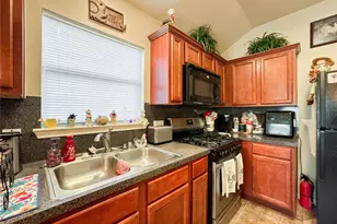 7031 Musclewood Rd, Baytown, TX 77521 - Photo 11
