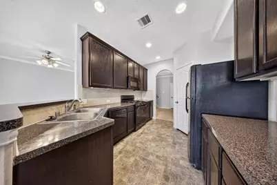 11515 Champions Green Drive, Houston, TX 77066 - Photo 7