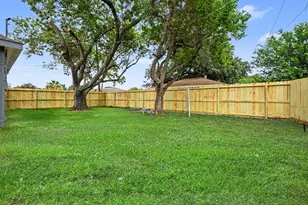 2222 20th Ave N, Texas City, TX 77590 - Photo 29