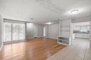 8410 Bob White Dr, Houston, TX 77074 - Photo 3