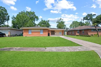 8410 Bob White Drive, Houston, TX 77074 - Photo 1